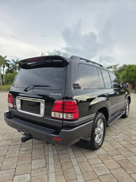 2007 Lexus LX 2nd Gen - Image 16 of 31