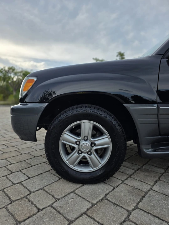 2007 Lexus LX 2nd Gen - Image 25 of 31