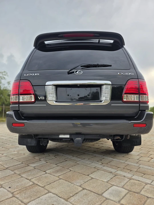 2007 Lexus LX 2nd Gen - Image 19 of 31
