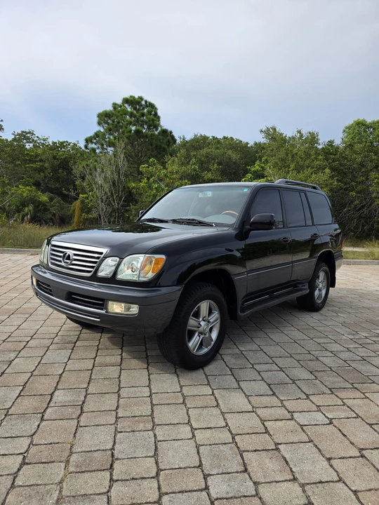 2007 Lexus LX 2nd Gen - Image 3 of 31