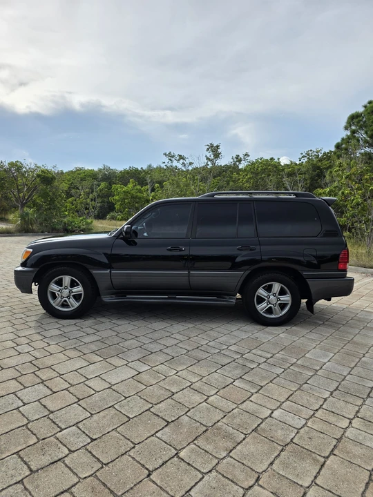 2007 Lexus LX 2nd Gen - Image 22 of 31