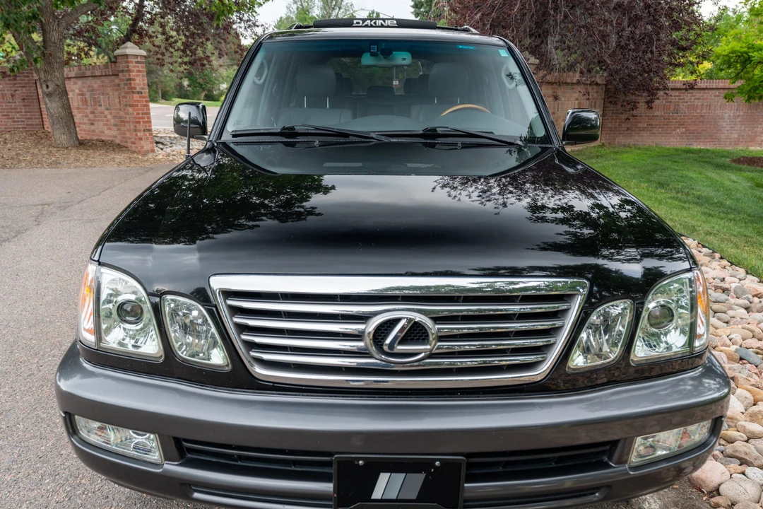 2007 Lexus LX 2nd Gen - Image 11 of 31