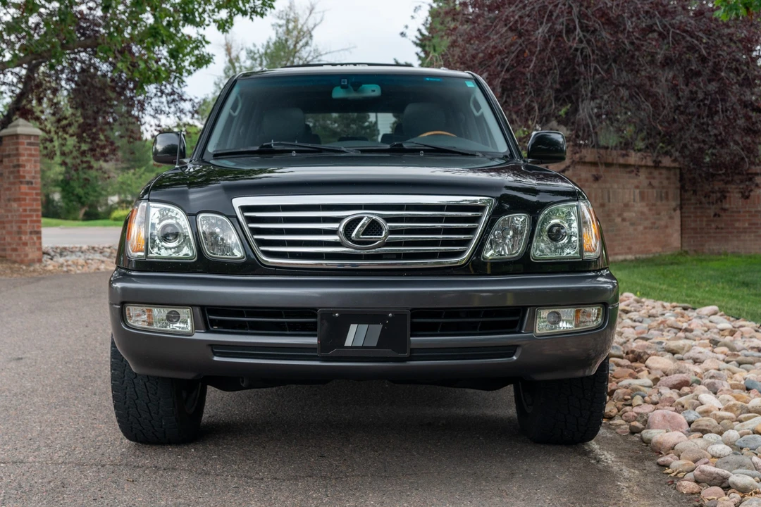 2007 Lexus LX 2nd Gen - Image 10 of 31