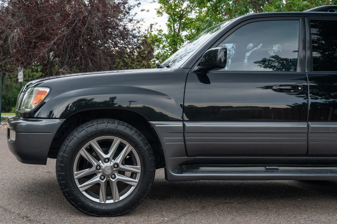2007 Lexus LX 2nd Gen - Image 26 of 31