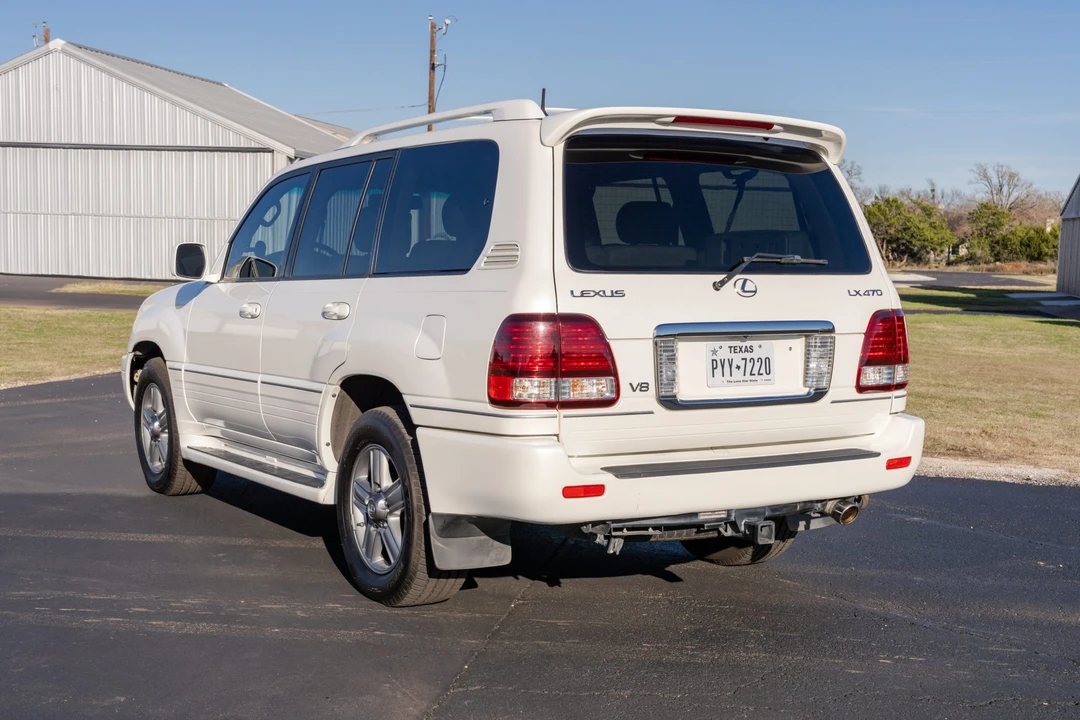 2007 Lexus LX 2nd Gen - Image 29 of 31