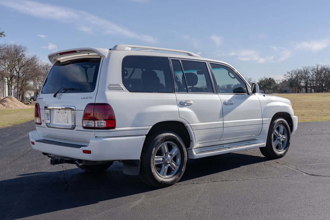 2007 Lexus LX 2nd Gen - Image 23 of 31