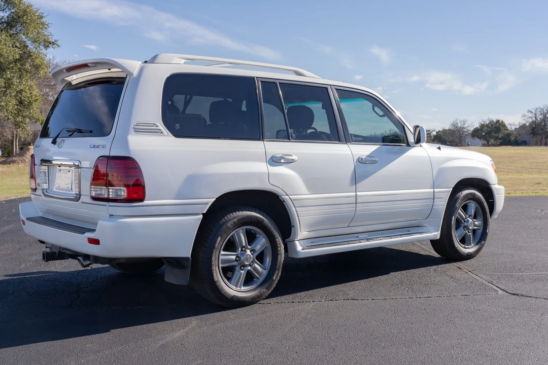 2007 Lexus LX 2nd Gen - Image 21 of 31