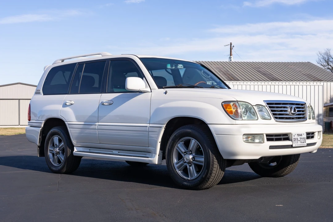 2007 Lexus LX 2nd Gen - Image 16 of 31