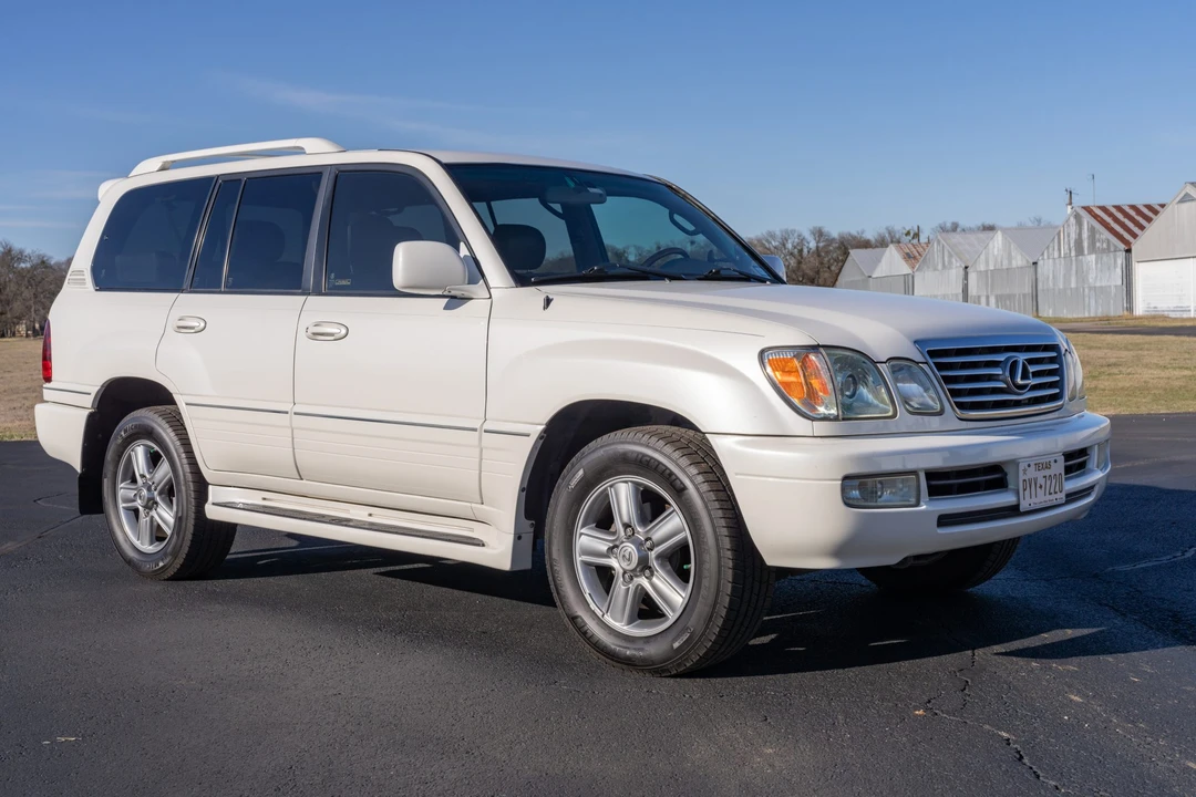 2007 Lexus LX 2nd Gen - Image 15 of 31