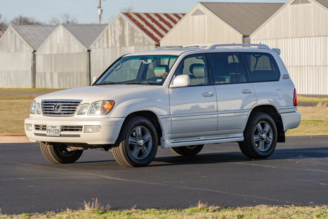 2007 Lexus LX 2nd Gen - Image 4 of 31