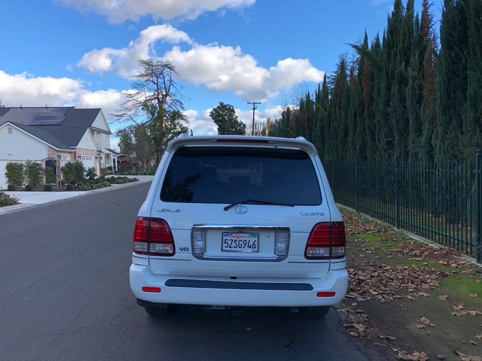 2007 Lexus LX 2nd Gen - Image 9 of 31