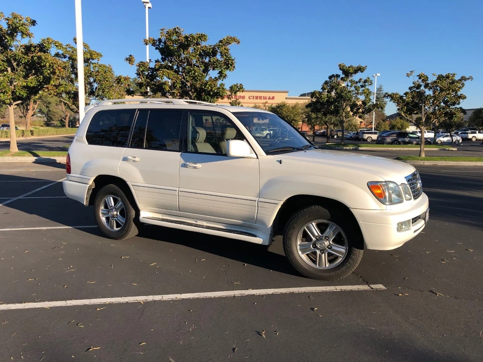 2007 Lexus LX 2nd Gen - Image 14 of 31