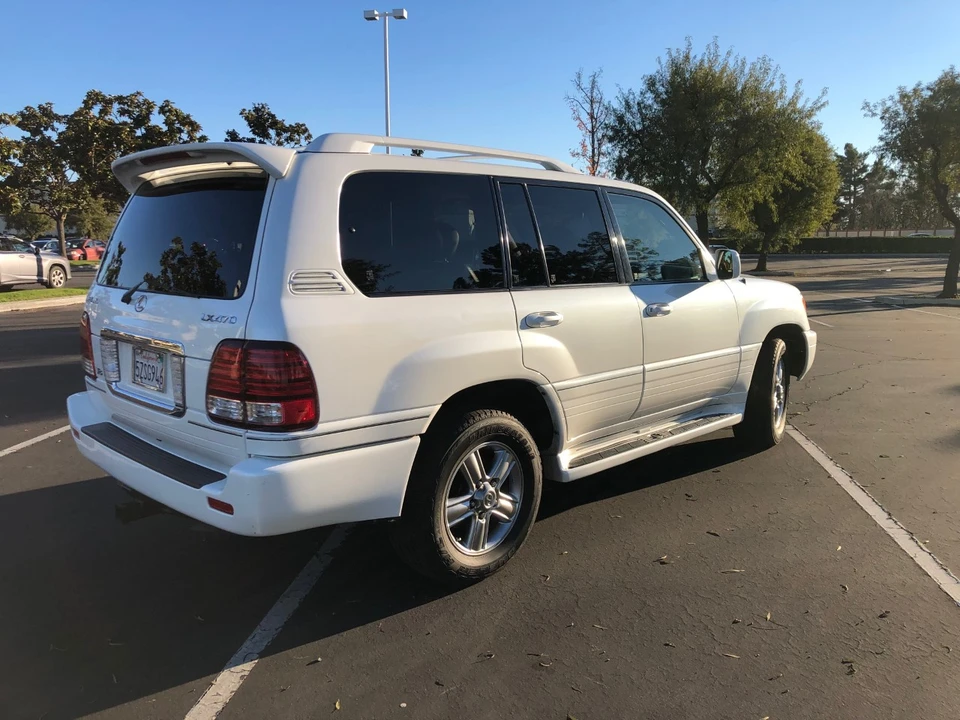 2007 Lexus LX 2nd Gen - Image 13 of 31