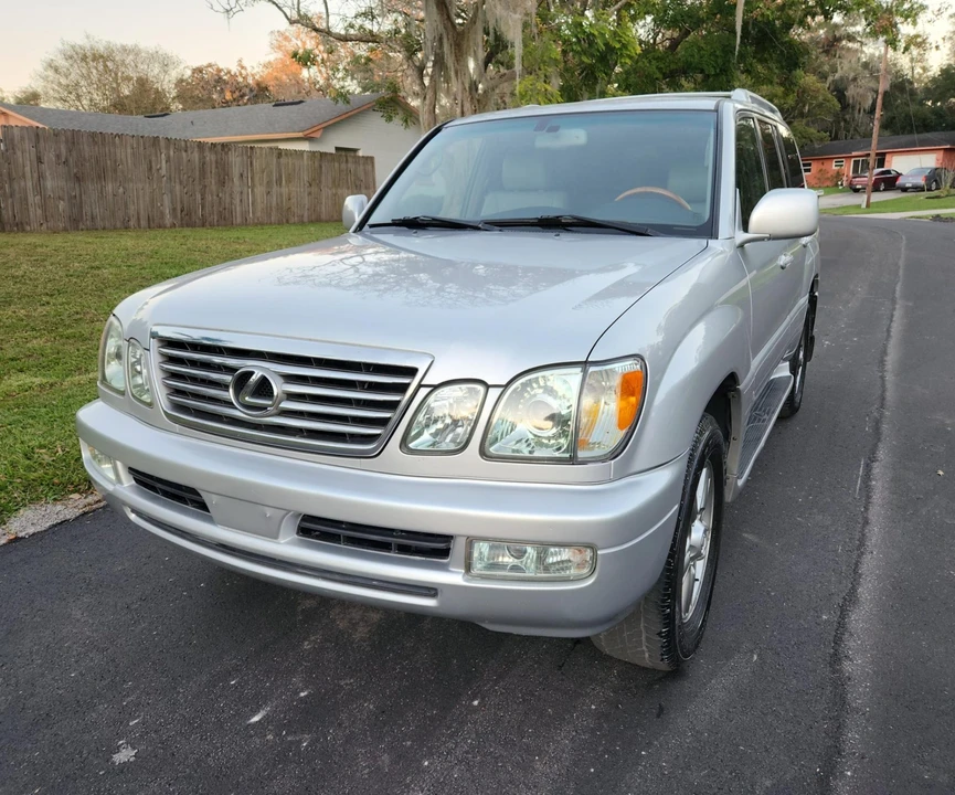 2007 Lexus LX 2nd Gen - Image 5 of 31
