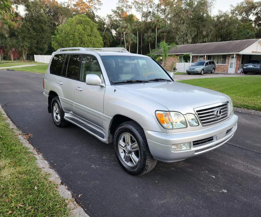 2007 Lexus LX 2nd Gen - Image 9 of 31