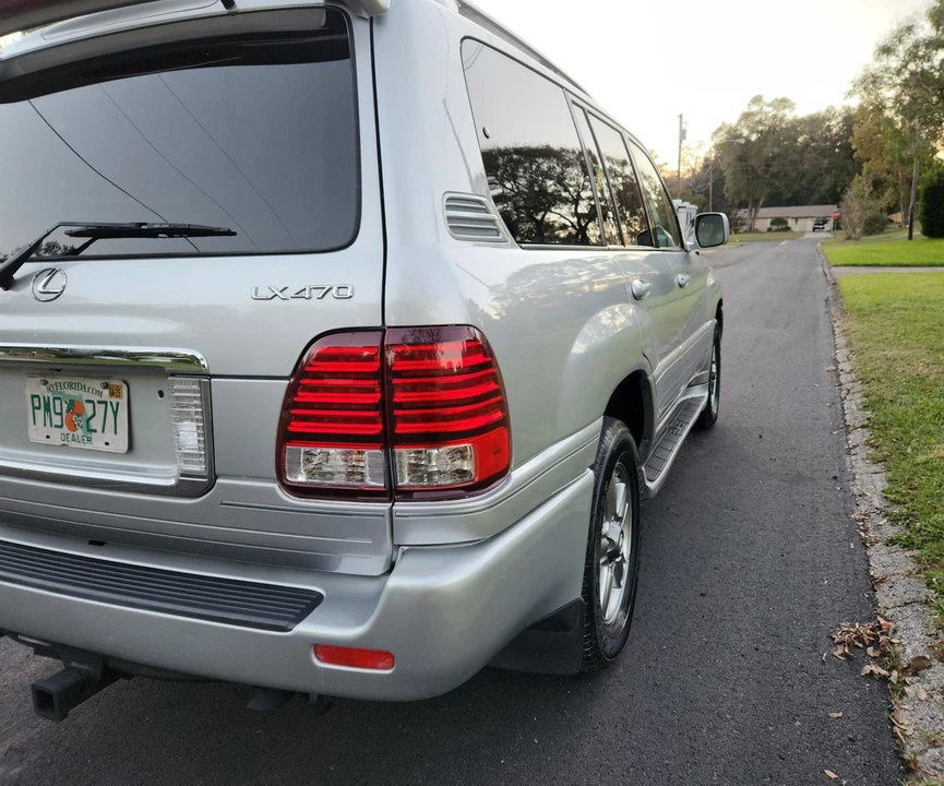 2007 Lexus LX 2nd Gen - Image 23 of 31