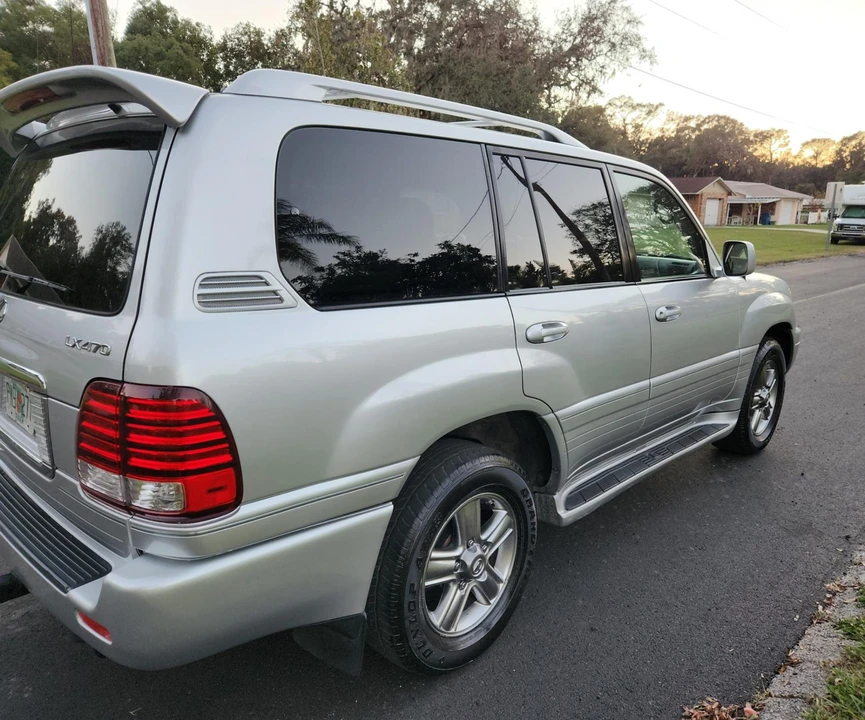 2007 Lexus LX 2nd Gen - Image 24 of 31