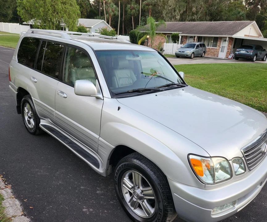 2007 Lexus LX 2nd Gen - Image 28 of 31