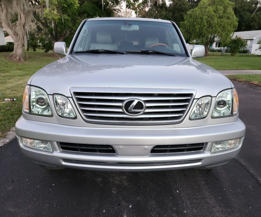 2007 Lexus LX 2nd Gen - Image 6 of 31