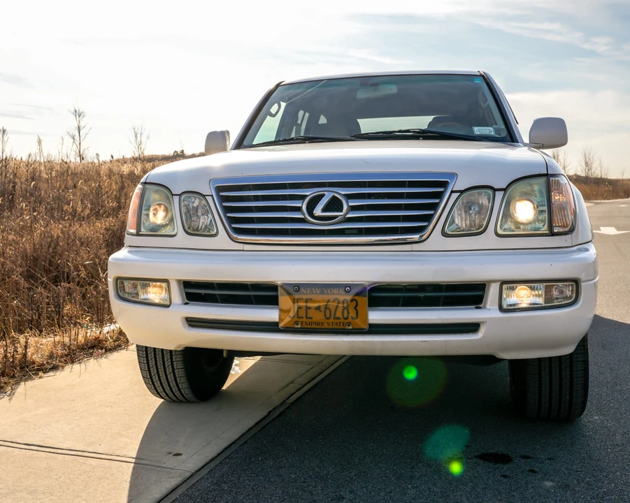 2007 Lexus LX 2nd Gen - Image 12 of 31