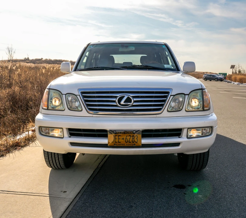 2007 Lexus LX 2nd Gen - Image 11 of 31