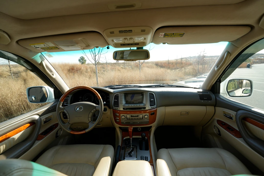 2007 Lexus LX 2nd Gen - Image 20 of 31