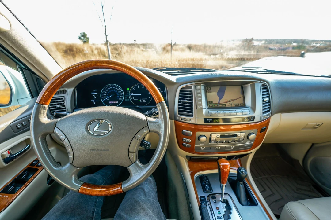 2007 Lexus LX 2nd Gen - Image 21 of 31