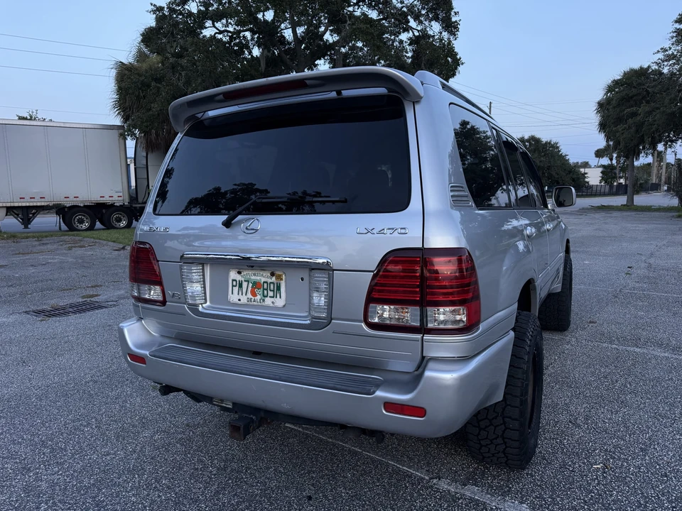 2007 Lexus LX 2nd Gen - Image 14 of 31