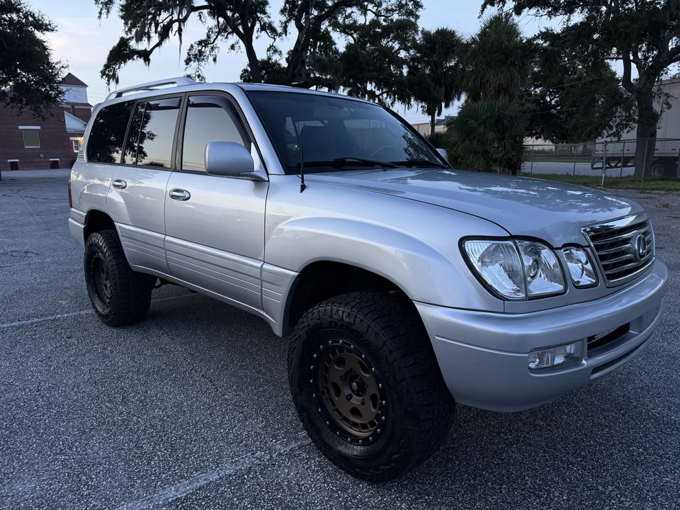 2007 Lexus LX 2nd Gen - Image 23 of 31
