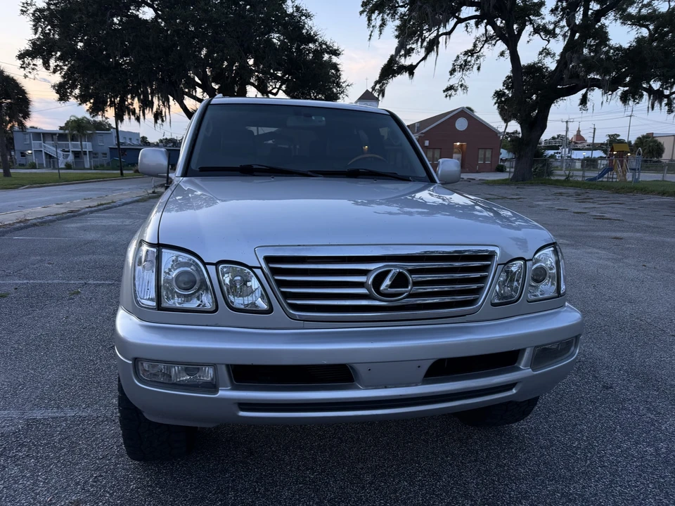 2007 Lexus LX 2nd Gen - Image 27 of 31