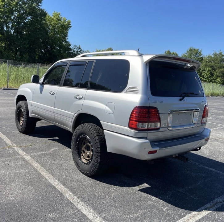 2007 Lexus LX 2nd Gen - Image 7 of 31