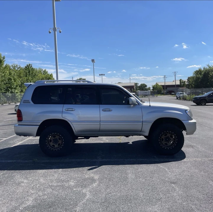 2007 Lexus LX 2nd Gen - Image 20 of 31