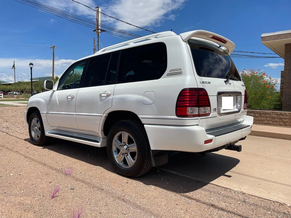 2007 Lexus LX 2nd Gen - Image 13 of 31