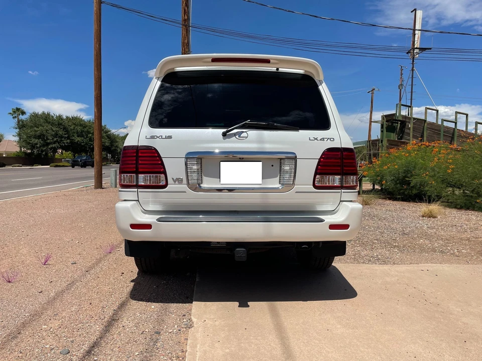 2007 Lexus LX 2nd Gen - Image 11 of 31