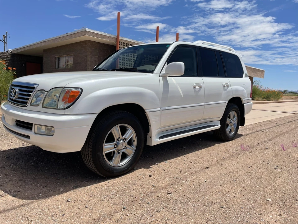 2007 Lexus LX 2nd Gen - Image 2 of 31