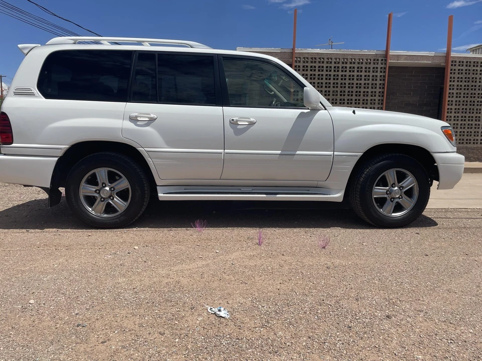 2007 Lexus LX 2nd Gen - Image 7 of 31