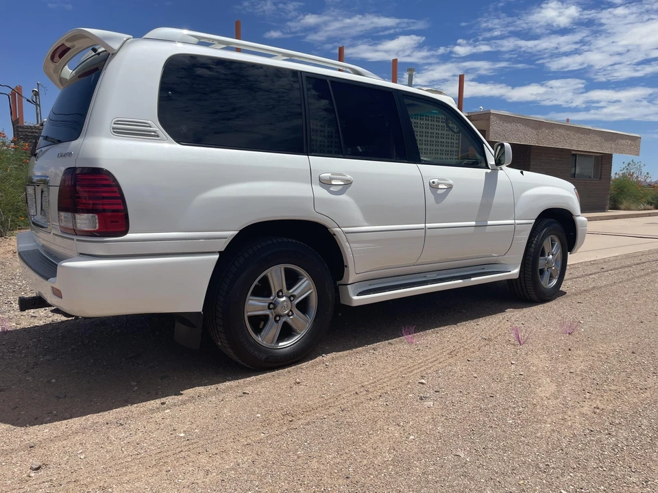2007 Lexus LX 2nd Gen - Image 8 of 31
