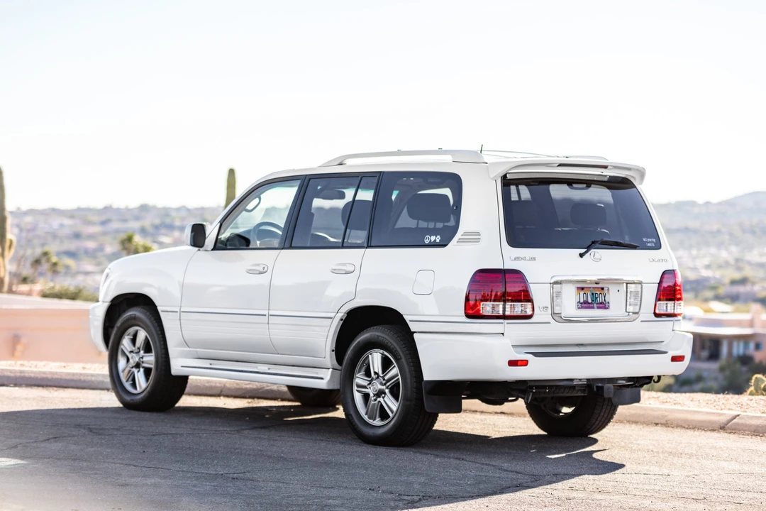 2007 Lexus LX 2nd Gen - Image 4 of 31