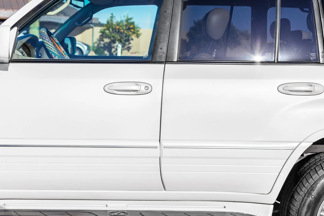 2007 Lexus LX 2nd Gen - Image 28 of 31