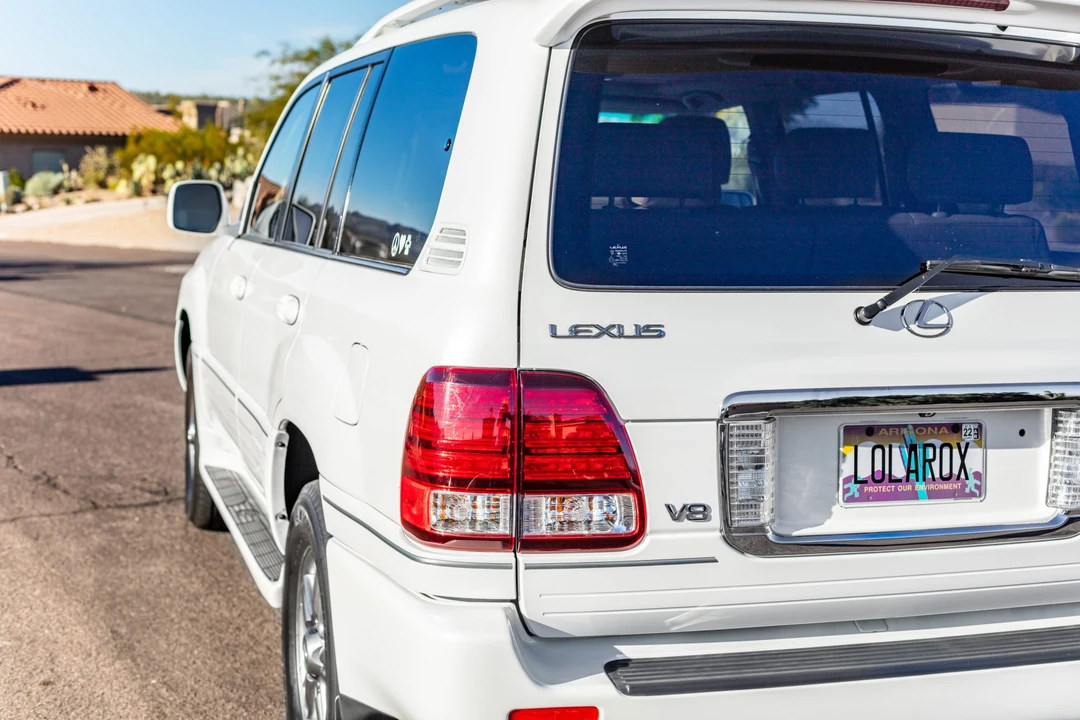 2007 Lexus LX 2nd Gen - Image 14 of 31