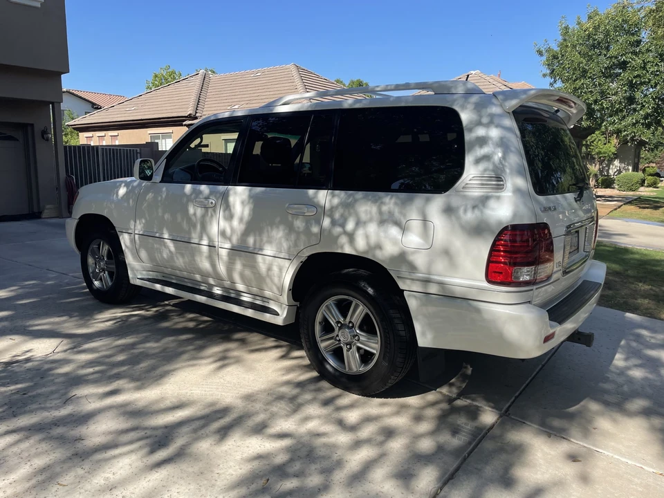 2007 Lexus LX 2nd Gen - Image 25 of 31