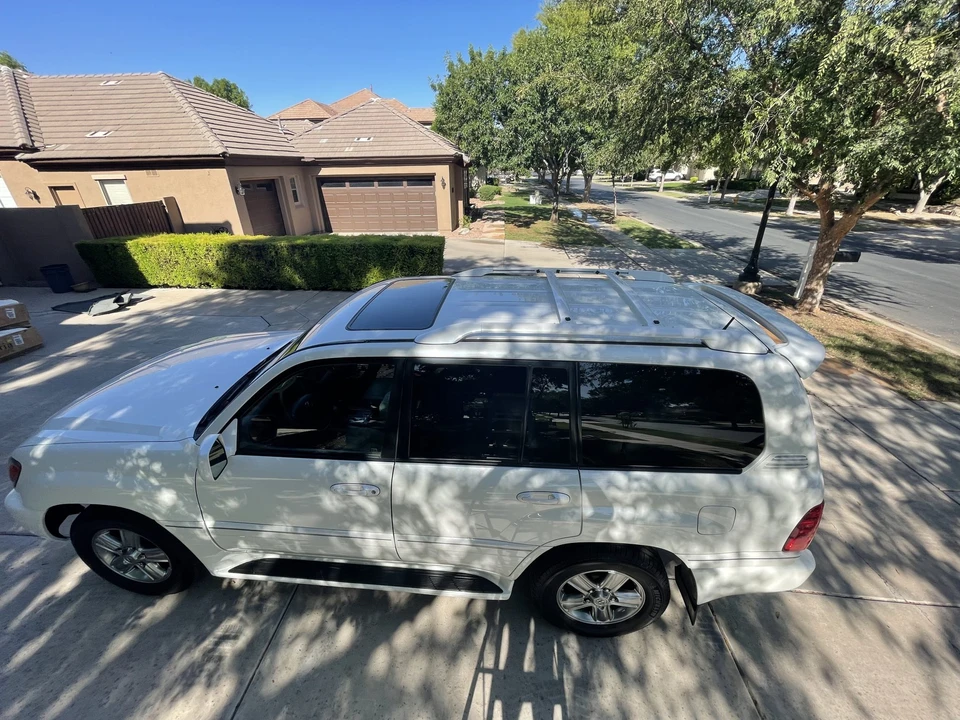 2007 Lexus LX 2nd Gen - Image 27 of 31