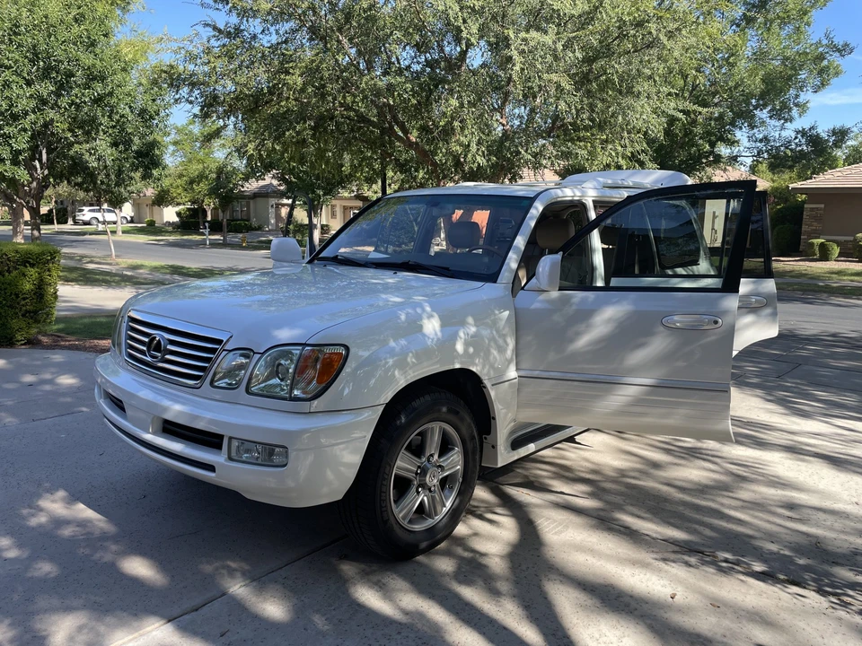 2007 Lexus LX 2nd Gen - Image 28 of 31