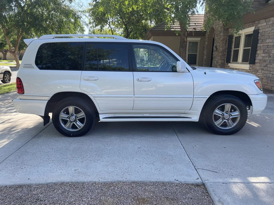 2007 Lexus LX 2nd Gen - Image 19 of 31