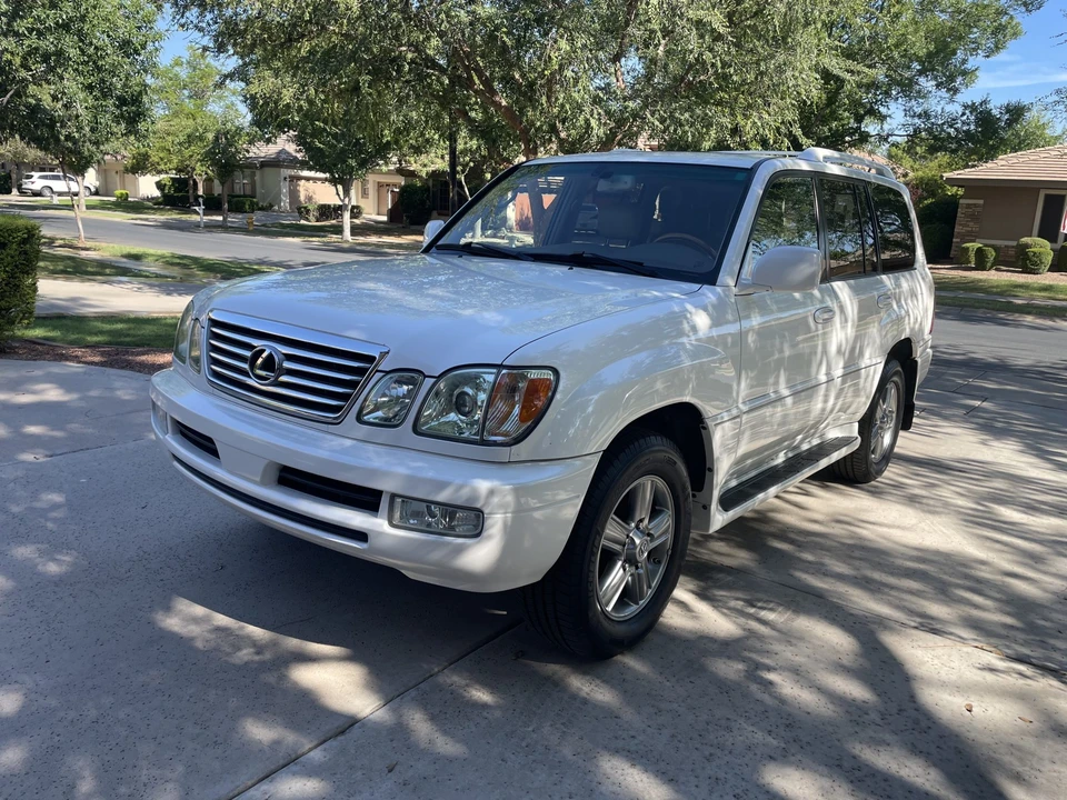 2007 Lexus LX 2nd Gen - Image 15 of 31