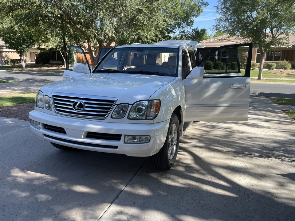 2007 Lexus LX 2nd Gen - Image 29 of 31
