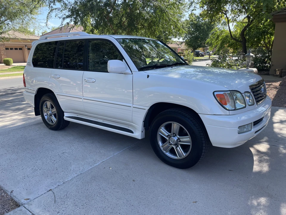 2007 Lexus LX 2nd Gen - Image 18 of 31