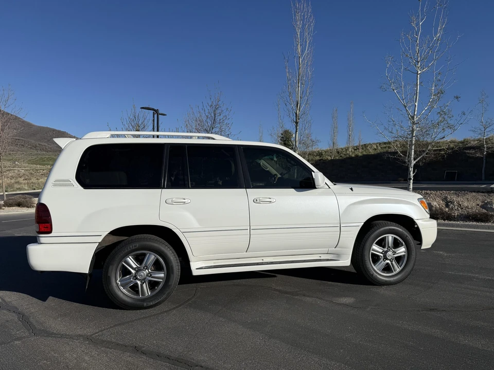 2007 Lexus LX 2nd Gen - Image 8 of 31