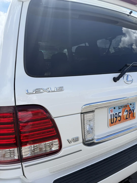 2007 Lexus LX 2nd Gen - Image 30 of 31