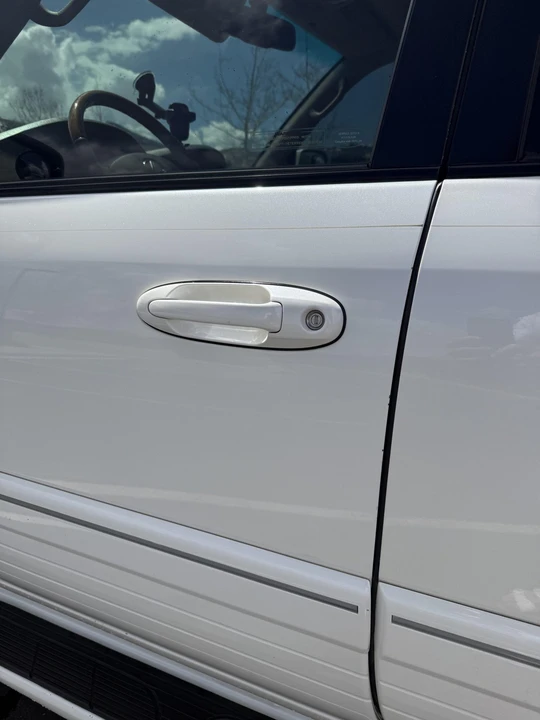 2007 Lexus LX 2nd Gen - Image 23 of 31